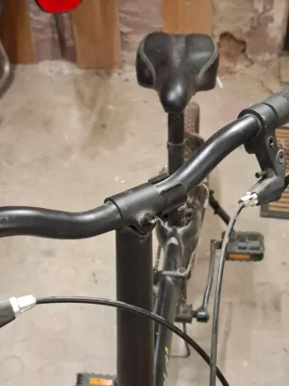 Bicicleta plegable negra