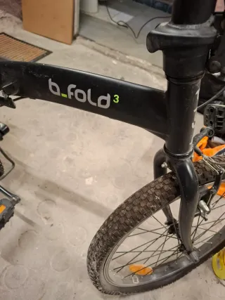 Bicicleta plegable negra