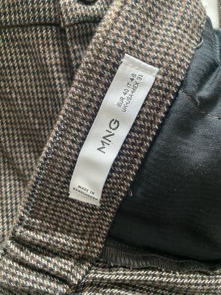 Pantalón vestir hombre.Mango Talla L