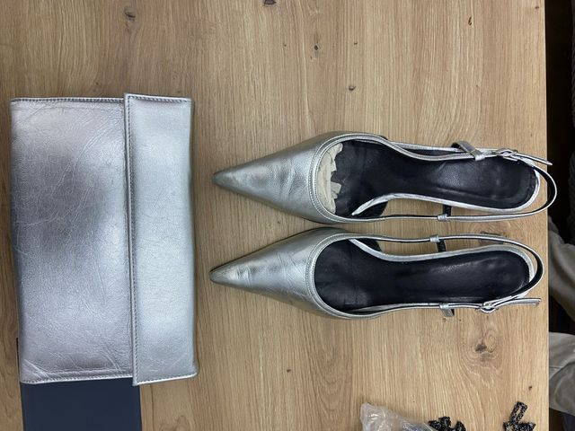 Zapatos y bolso fiesta dorados