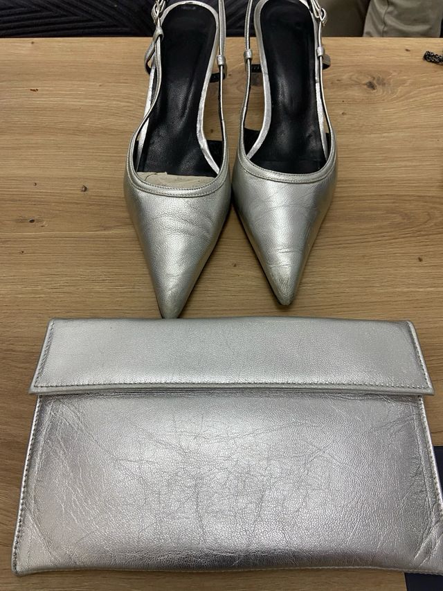 Zapatos y bolso fiesta dorados