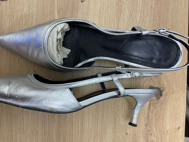 Zapatos y bolso fiesta dorados