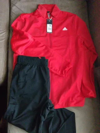 Chándal nuevo Adidas Rojo y Negro 14-15 años