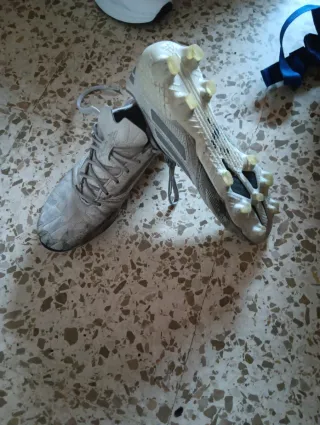 Botas de fútbol Juan Miguel talla 42