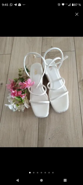 Pack de Bañador Michael Kors y sandalias Zara