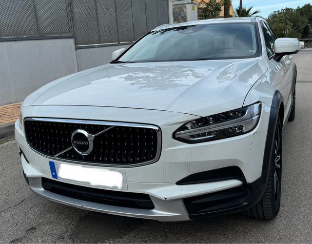 Volvo V90 4X4 2.0D 190CV TIENE IVA!! ACEPTO COCHE