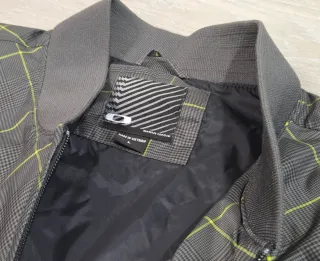 Chaqueta Oakley Cuadros Gris Verde talla M bomber