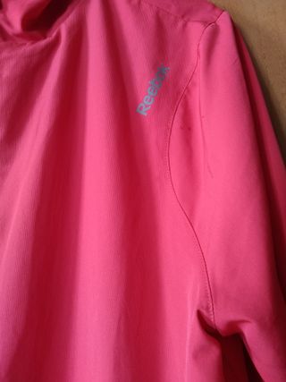 Cortavientos fino Reebok rosa/rojo