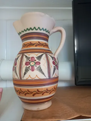 Jarrones de cerámica decorados