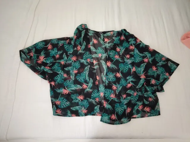 Blusa kimono estampado tropical