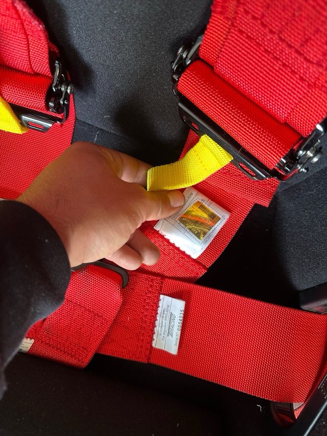 Sedili da competizione OMP con imbracature