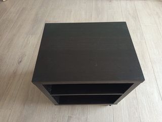 Mesita auxiliar con ruedas