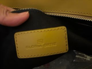 Bolso Piel Gloria Ortiz Dorado Grabado