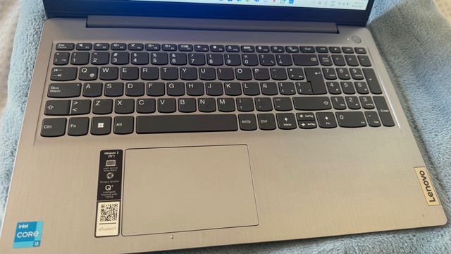 Portátil Lenovo IdeaPad 3 15ITL6