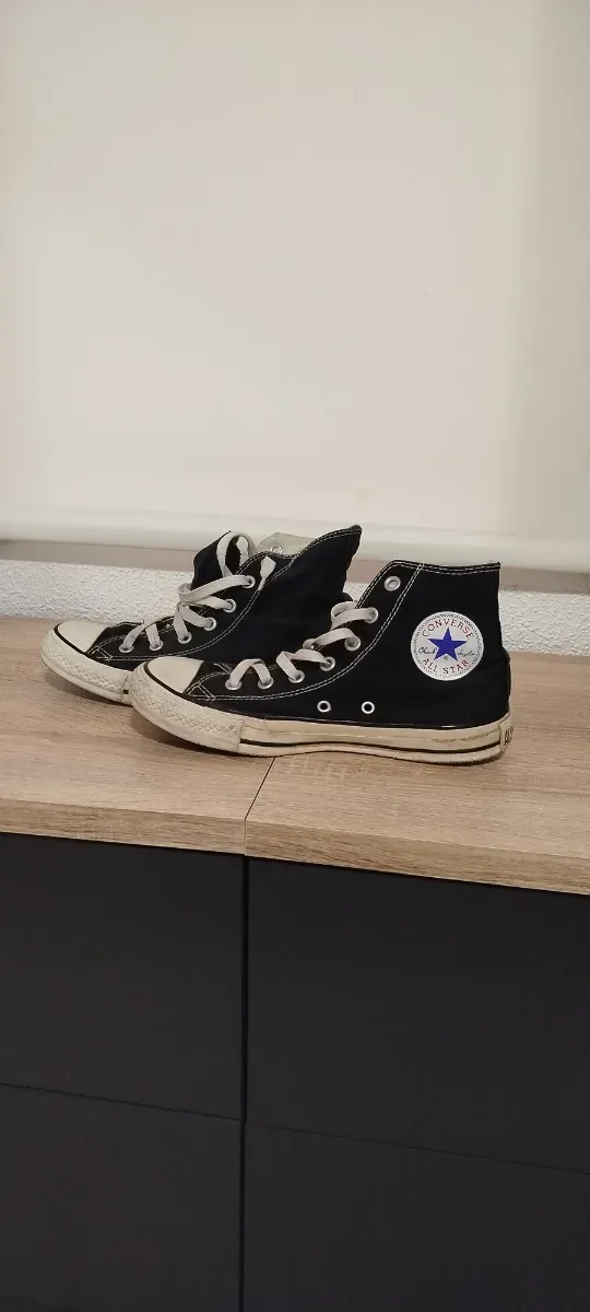 Converse negras altas usadas