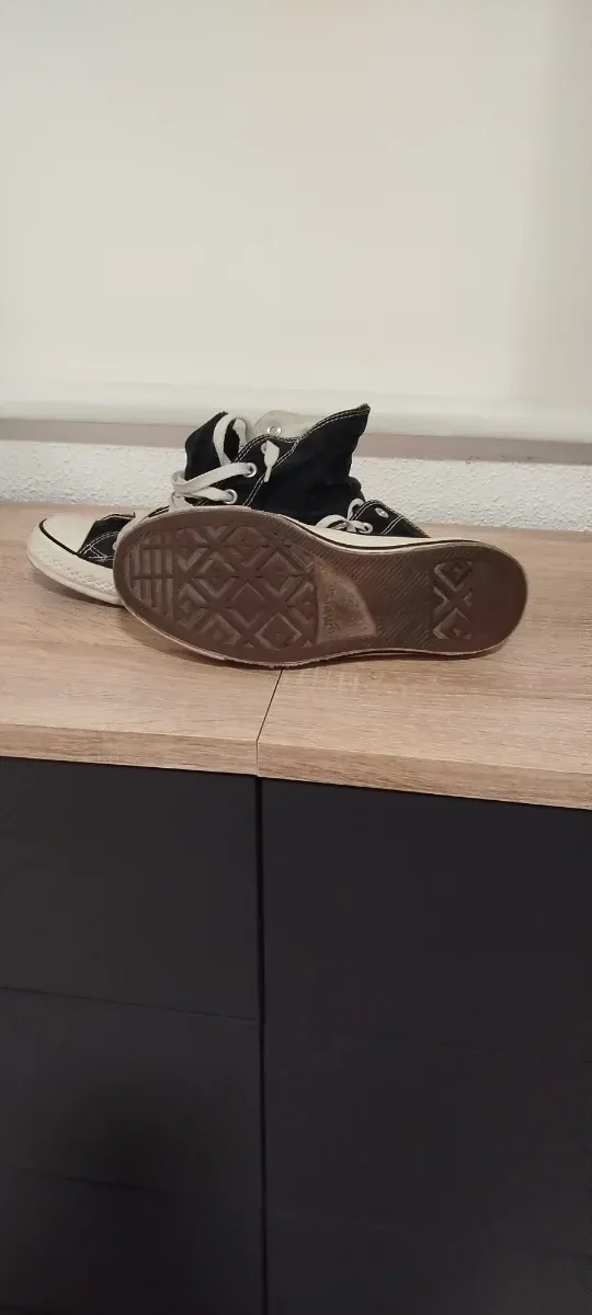 Converse negras altas usadas