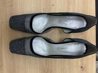 Zapatos fiesta negros y plateados y bolso  a juego