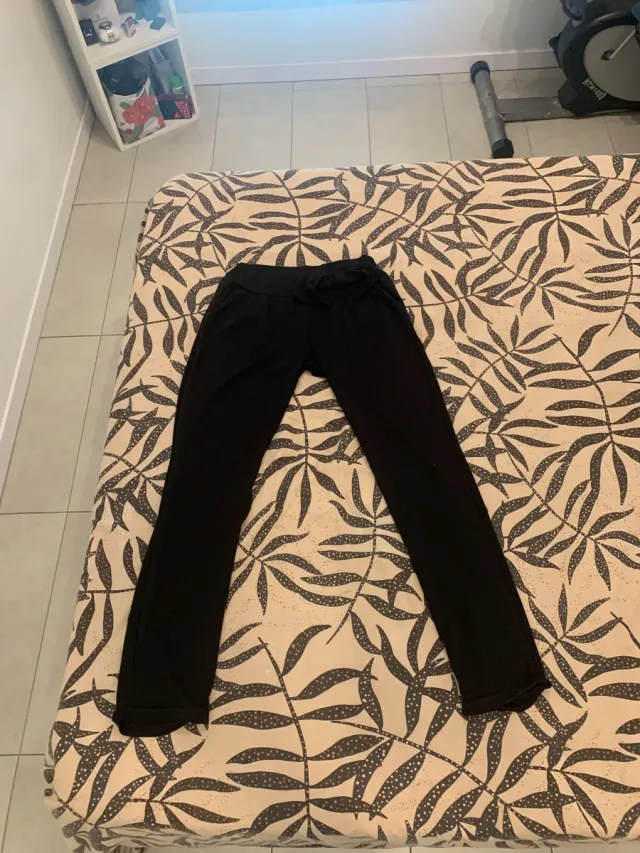 Pantalones elásticos negros