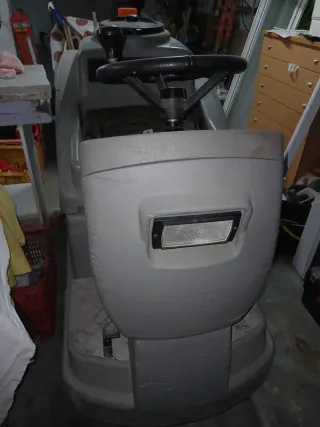 Máquina fregadora comax