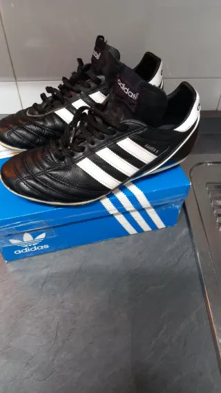 Botas de fútbol Adidas Kaiser Negras Talla 39,5