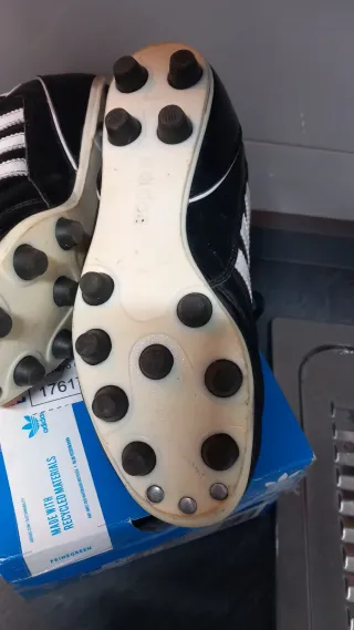 Botas de fútbol Adidas Kaiser Negras Talla 39,5