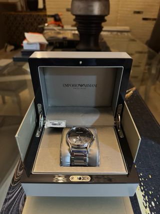 Reloj Emporio Armani Caja Blanca y oscura