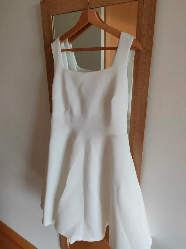 Vestido blanco con lazo