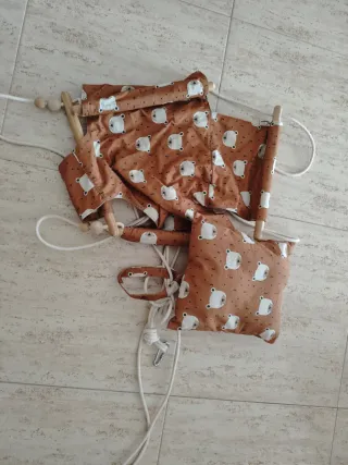 Columpio infantil con diseño de ositos