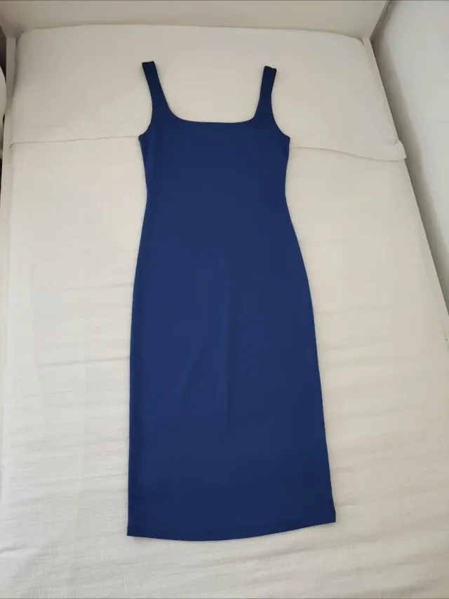 Vestido azul ajustado