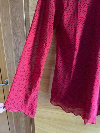 Blusa roja lunares negros Mango