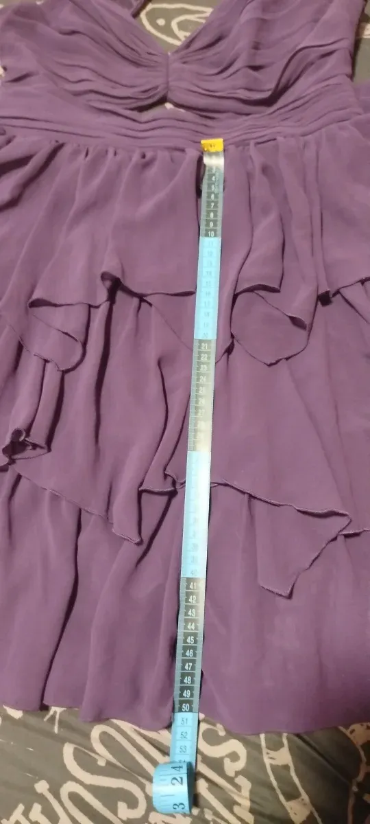 Vestido morado con cut out