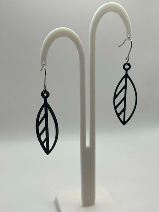 Pendientes hoja negros