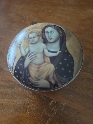 Caja porcelana Limoges Virgen y Niño