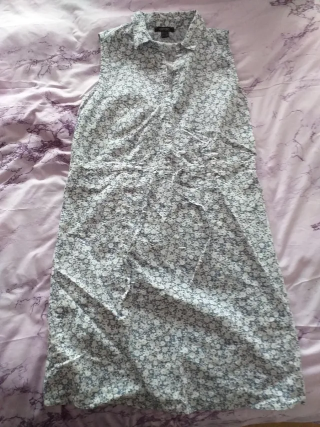 Vestido camisero Esmara flores azul y blanco