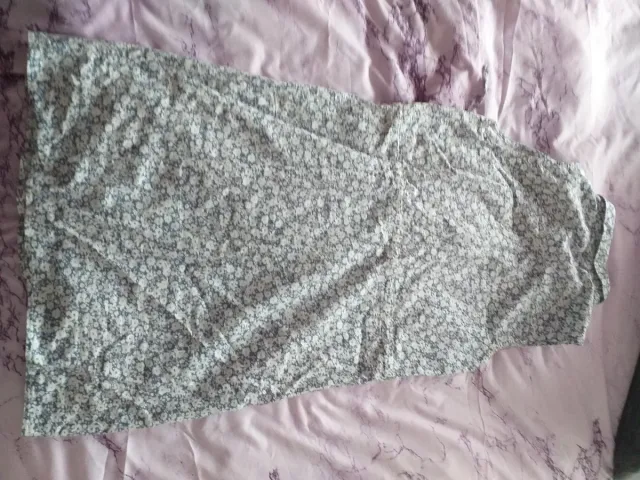 Vestido camisero Esmara flores azul y blanco