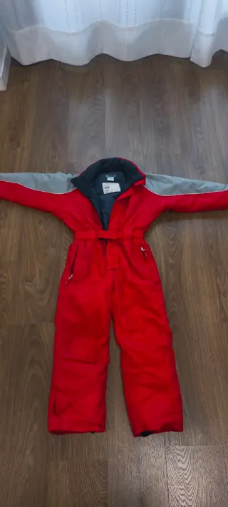 Mono de esquí infantil talla 8.