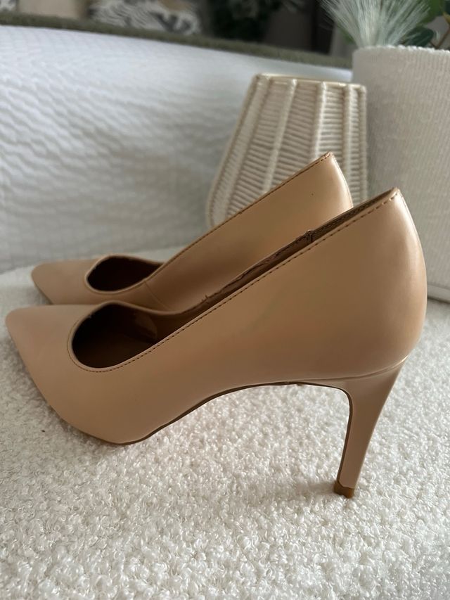 Tacones Zara Beige Nuevos