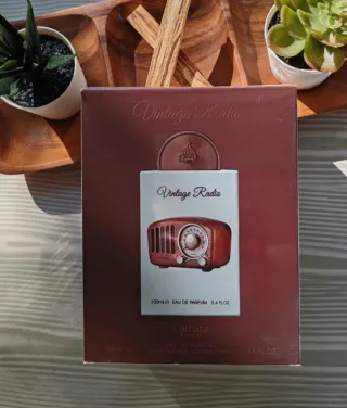 Perfume Vintage Radio Lattafa 100ml