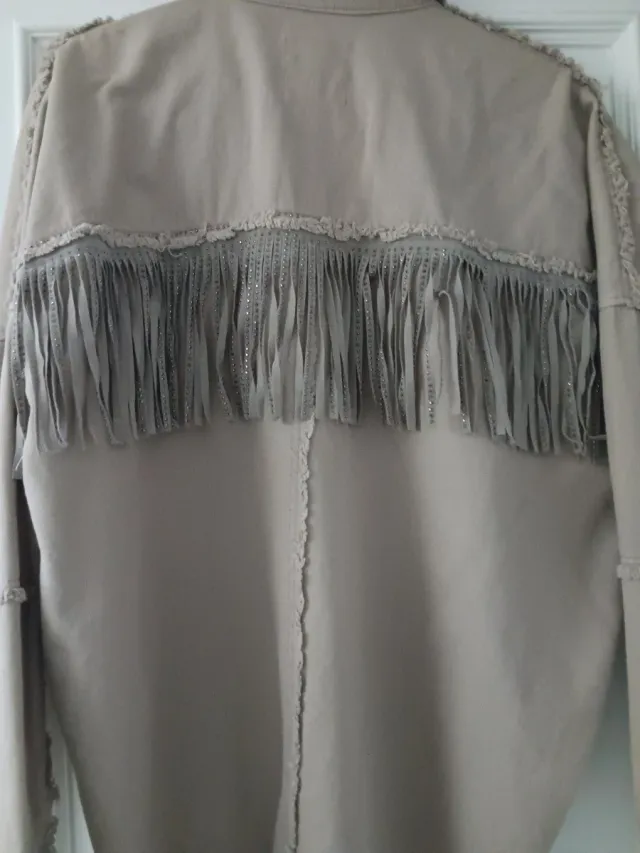 Chaqueta Zara flecos brillos beige