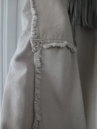 Chaqueta Zara flecos brillos beige