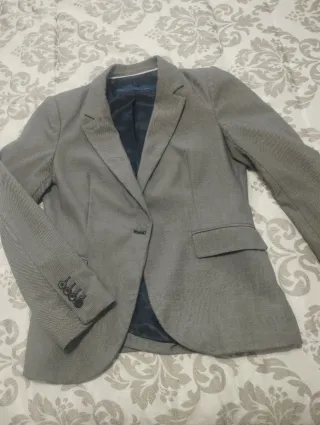 Chaqueta  de mujer .Zara.Gris Talla L