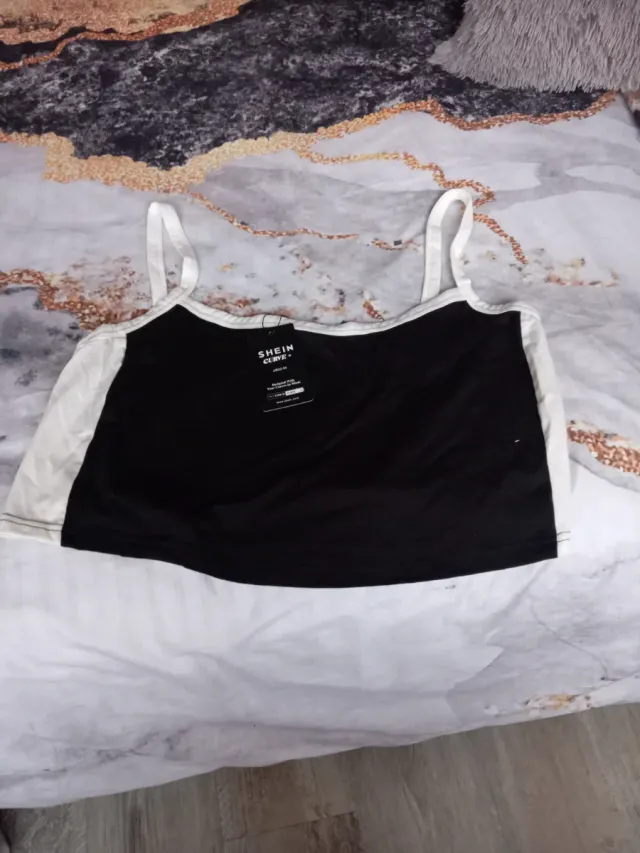 Top SHEIN negro y blanco talla XXL