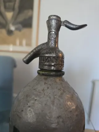 Sifón de hierro antiguo 1856