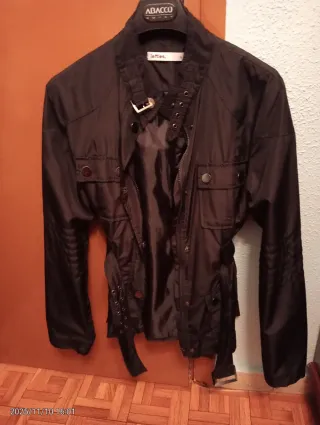 Cazadora fina Lefties negra talla XL