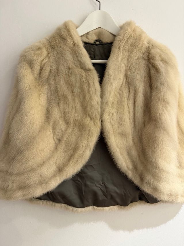 Mantello vintage in pelliccia beige/grigio