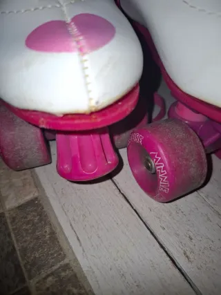 Patines infantiles blancos y rosas T36