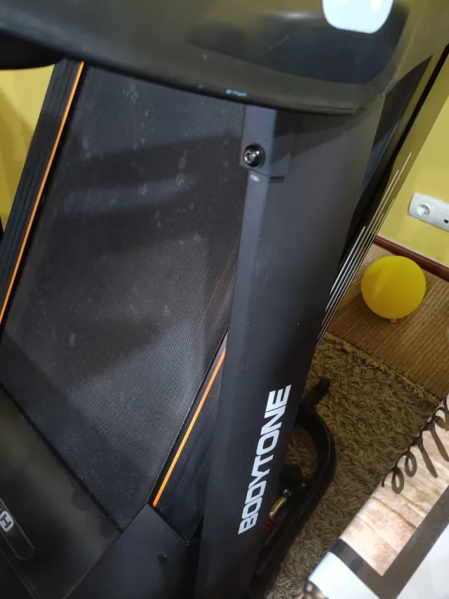 Cinta de correr con pantalla táctil y WiFi