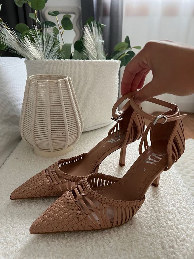 Sandalias Zara Beige Talla 38