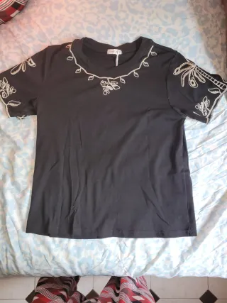 Blusa negra bordada para dama talla S