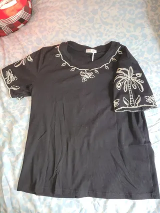 Blusa negra bordada para dama talla S